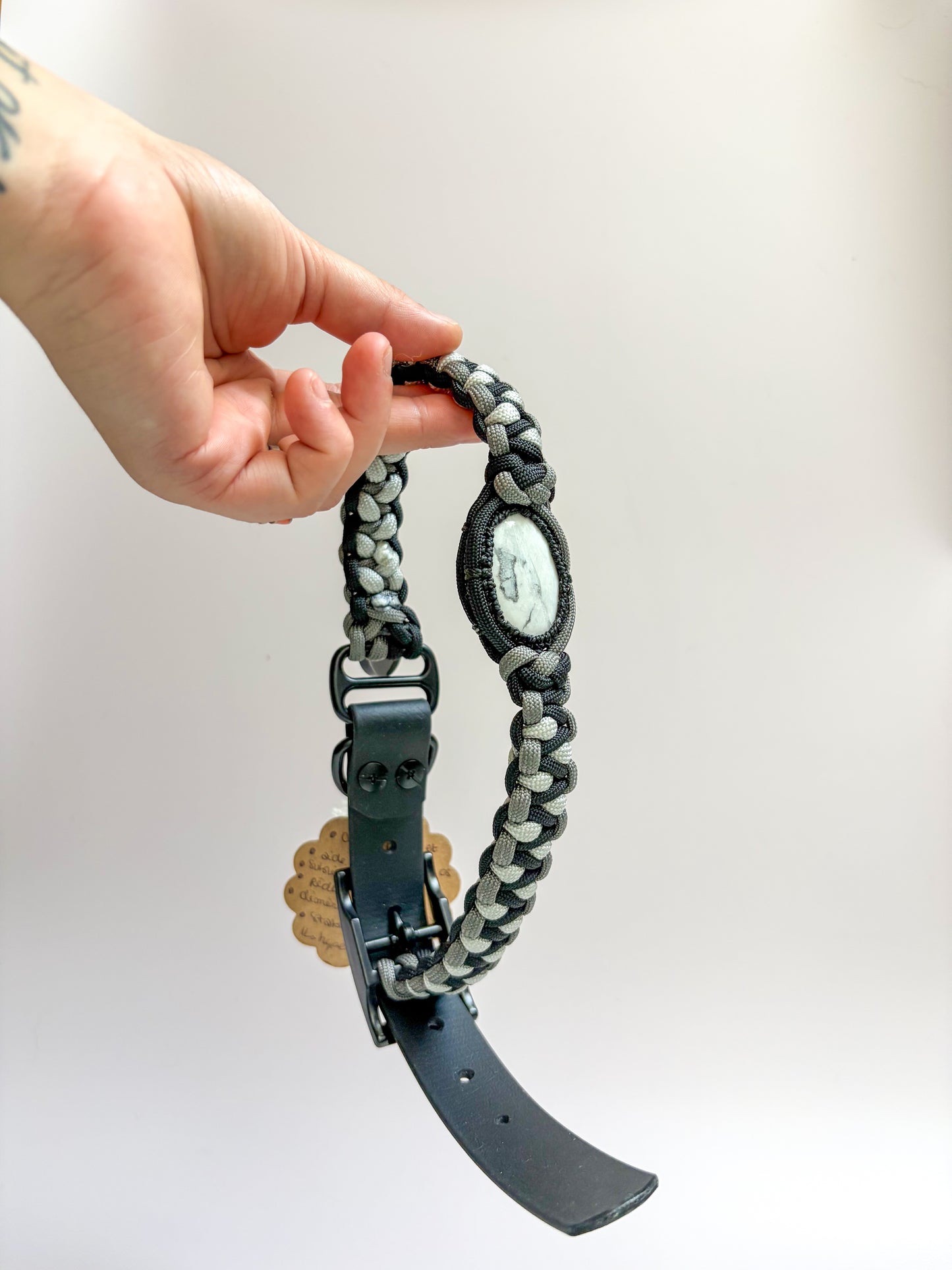Drogon Howlite